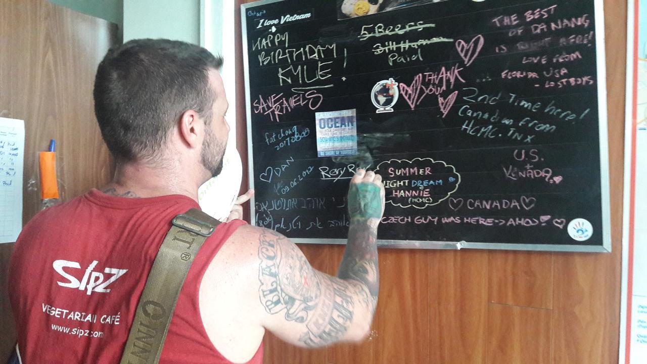 Hi Da Nang Beach Hostel Ngu Hanh Son Exteriör bild